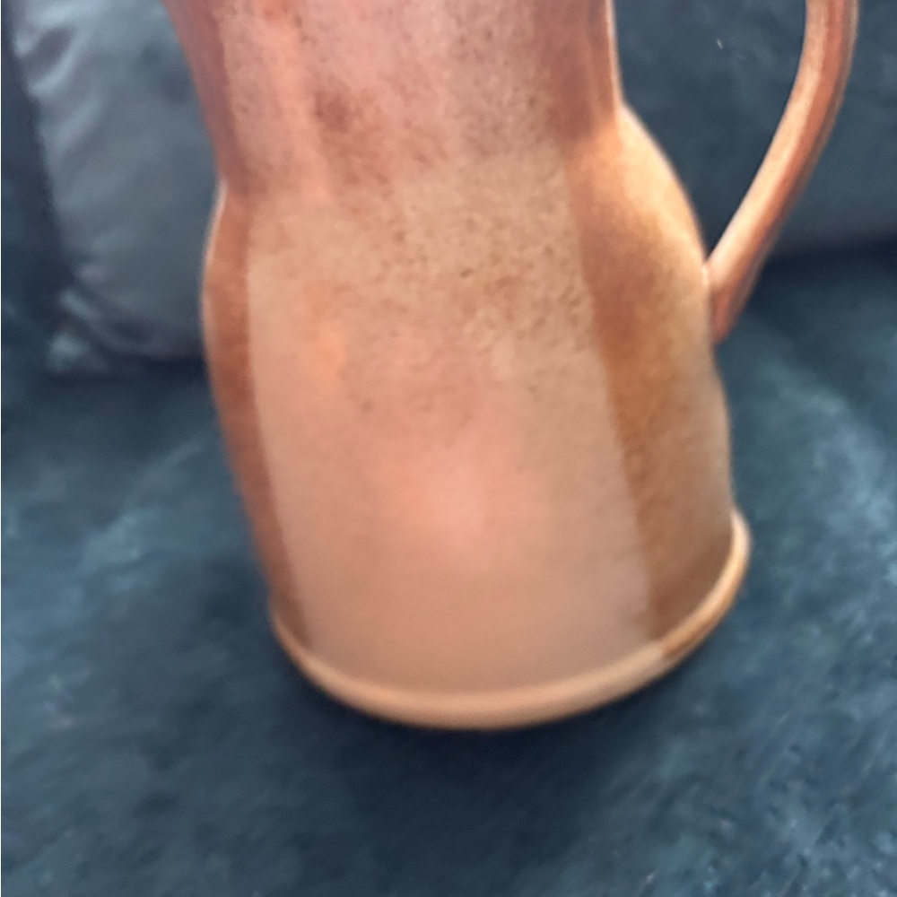 Iron Mountain white top mountain Stoneware Pitcher - Brown - Picture 5 of 6